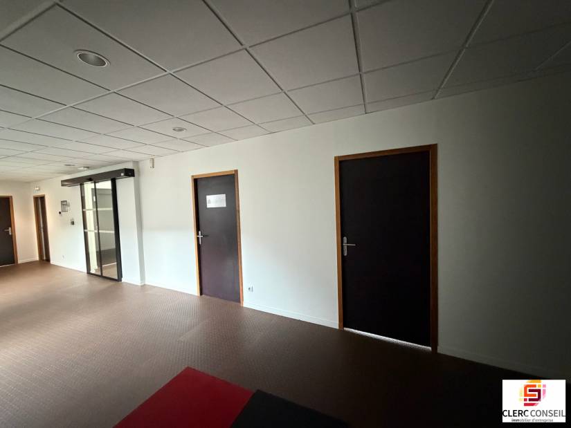 Location - Bureaux 79m² - Mont-saint-aignan