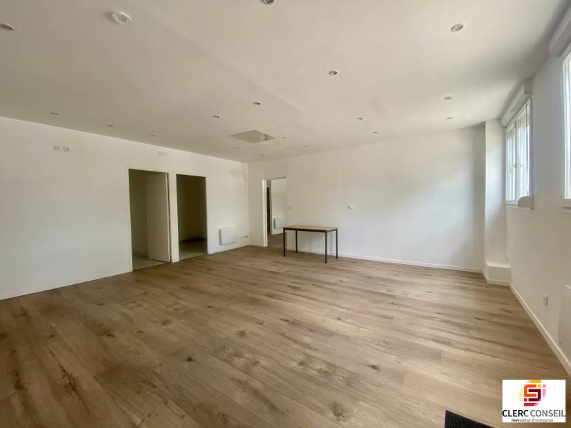 Location - Bureaux 162m² - Évreux