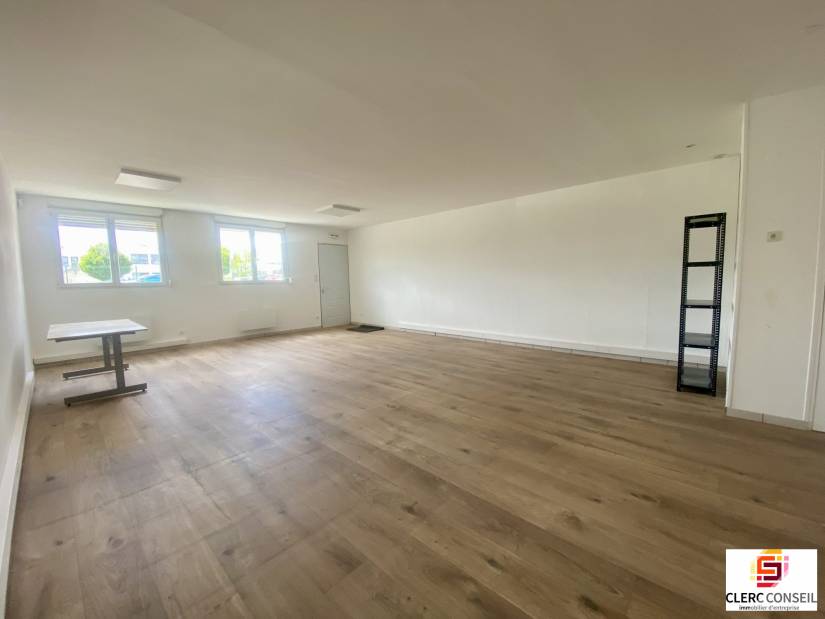 Location - Bureaux 162m² - Évreux