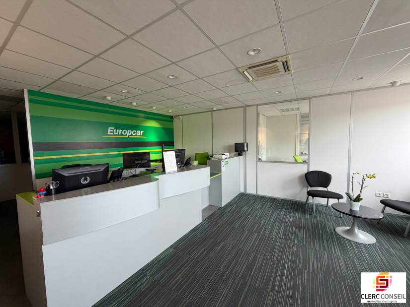 Location - Local d'activité 1739m² - Sotteville-lès-rouen