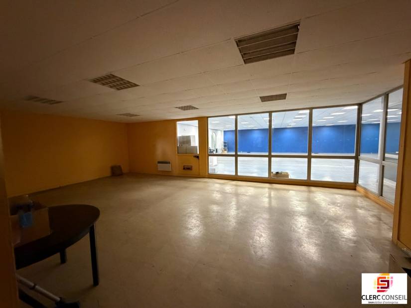 Location - Local d'activité 1739m² - Sotteville-lès-rouen