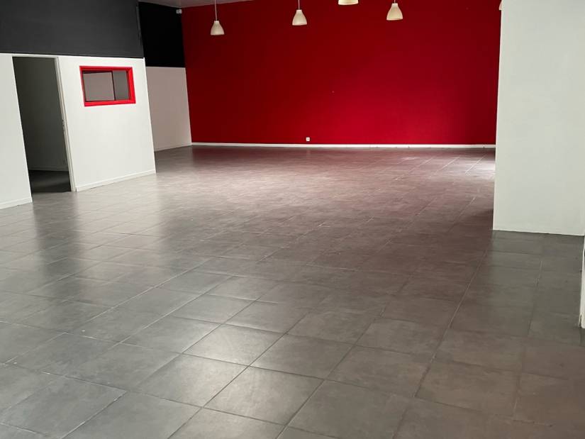 Location - Local commercial 330m² - Normanville