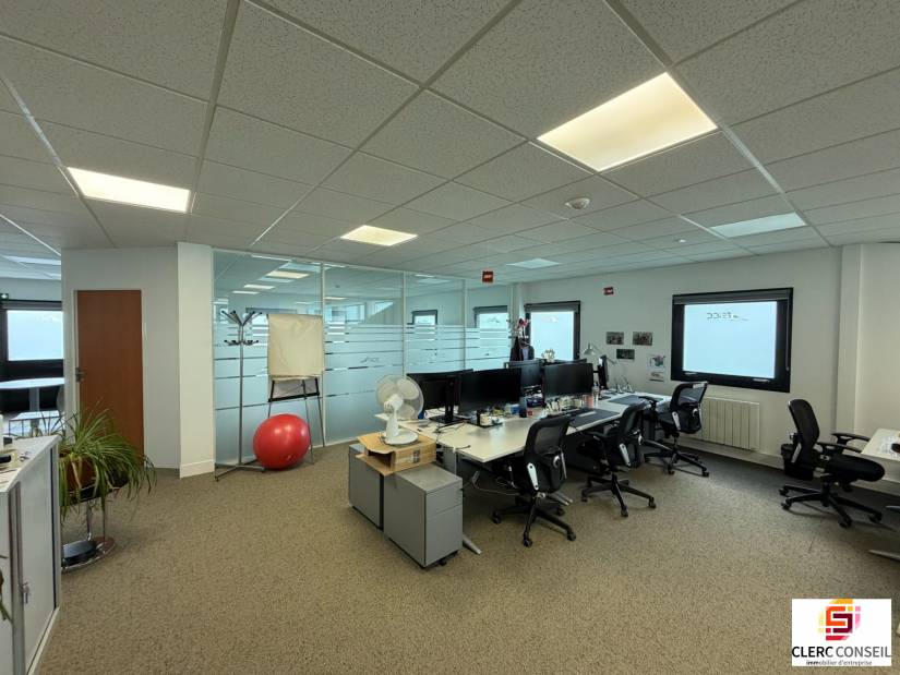 Location - Bureaux 312m² - Mont-saint-aignan