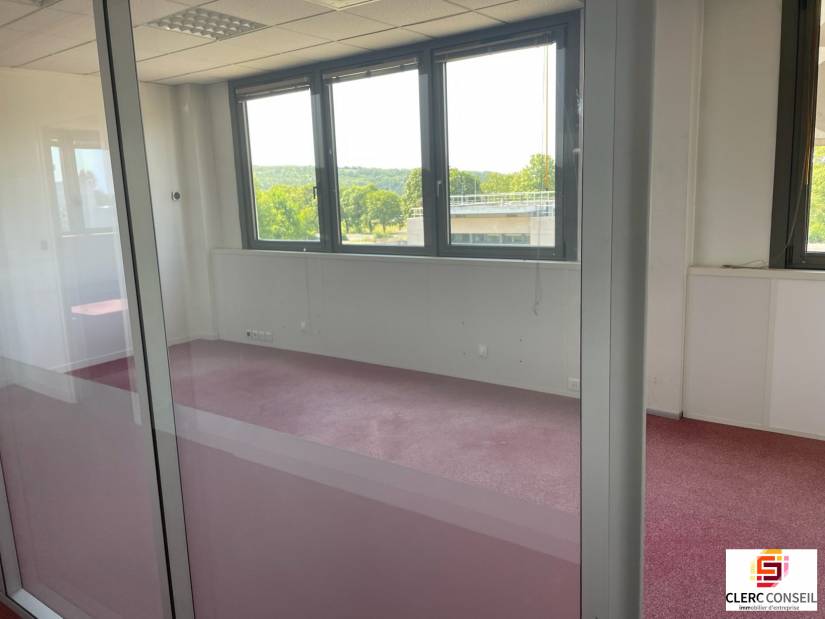 Location - Bureaux 970m² - Val-de-reuil