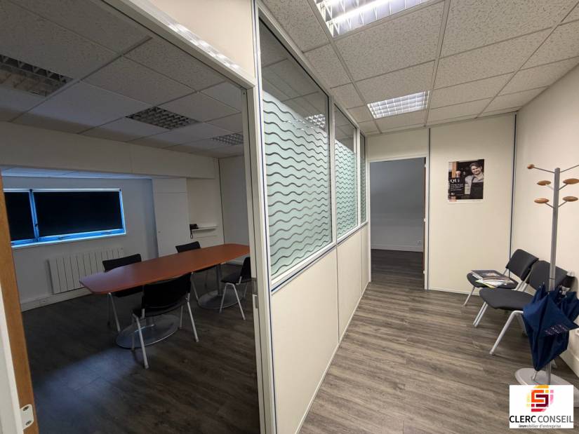 Location - Bureaux 218m² - Mont-saint-aignan