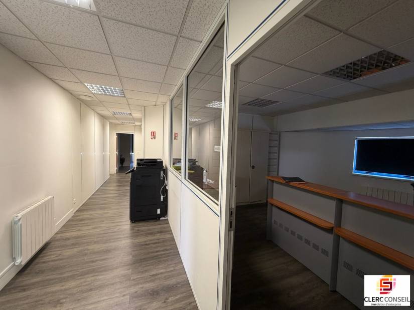 Location - Bureaux 218m² - Mont-saint-aignan