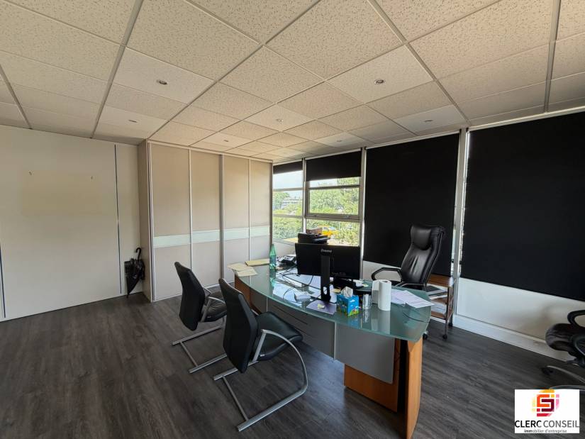 Location - Bureaux 218m² - Mont-saint-aignan