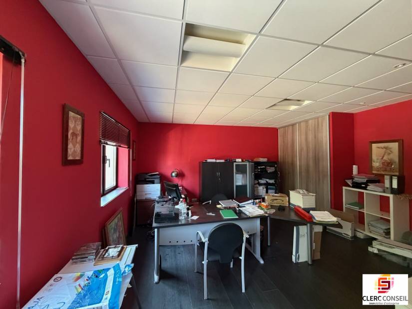 Location - Bureaux 157m² - Saint-jean-du-cardonnay