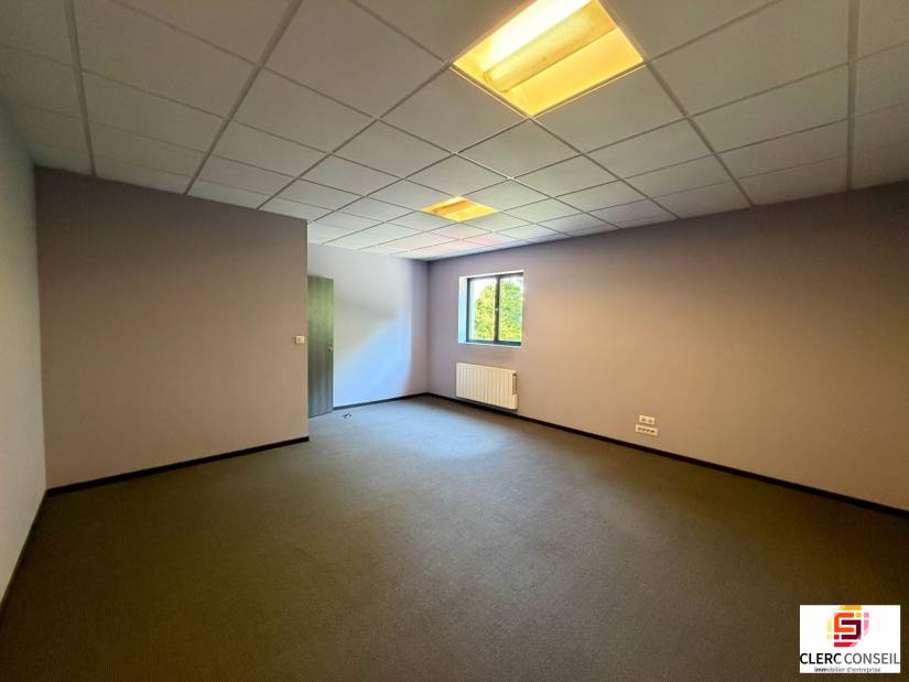 Location - Bureaux 157m² - Saint-jean-du-cardonnay
