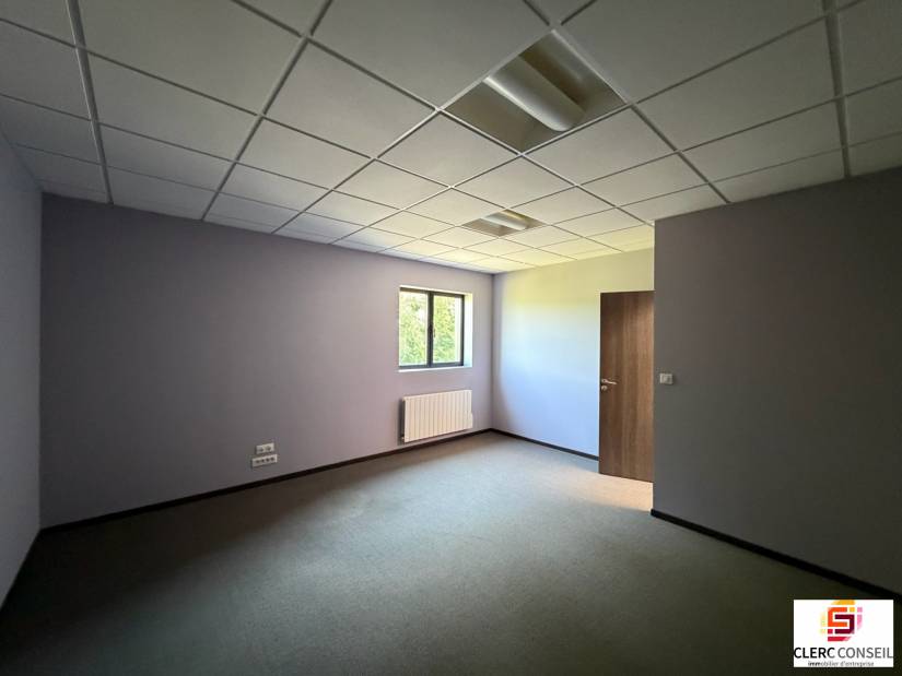 Location - Bureaux 157m² - Saint-jean-du-cardonnay