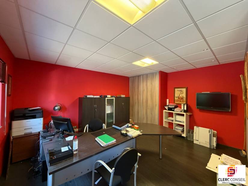 Location - Bureaux 157m² - Saint-jean-du-cardonnay