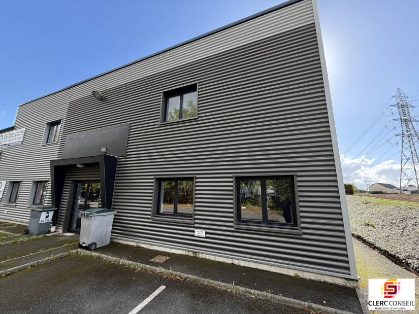 Location - Bureaux 157m² - Saint-jean-du-cardonnay