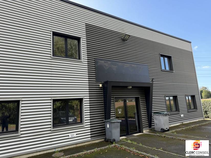 Location - Bureaux 157m² - Saint-jean-du-cardonnay