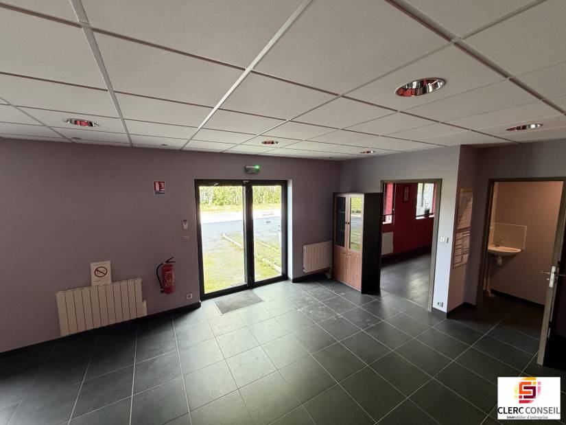 Location - Bureaux 157m² - Saint-jean-du-cardonnay