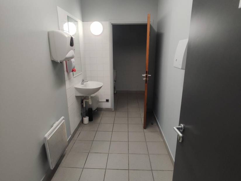 Location - Local d'activité 161m² - Saint-Étienne-du-rouvray