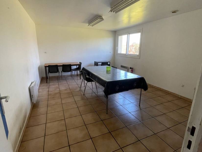Vente - Local d'activité 1550m² - Saint-denis-des-monts