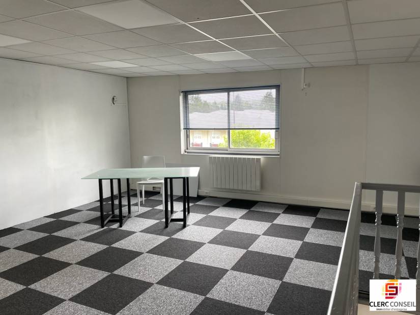 Location - Bureaux 85m² - Louviers