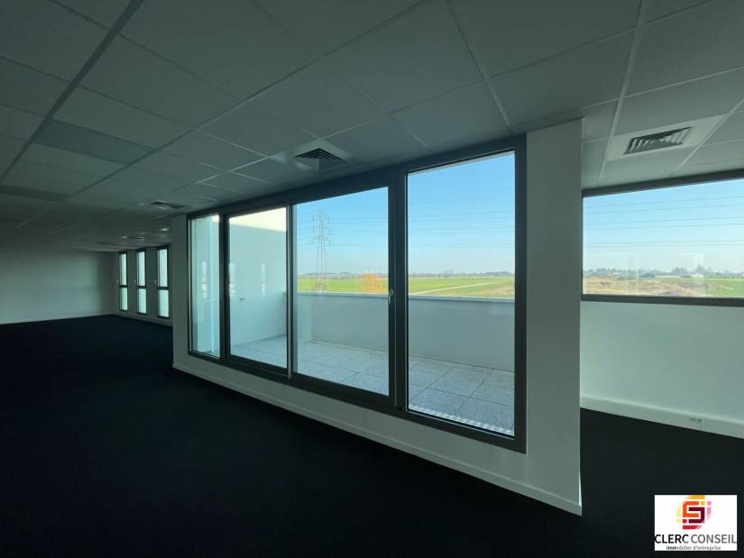 Location - Bureaux 270m² - Saint-martin-du-vivier