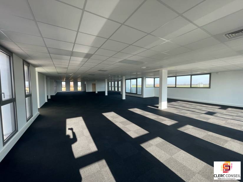 Location - Bureaux 270m² - Saint-martin-du-vivier