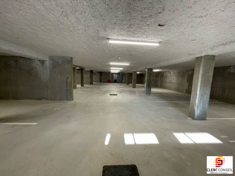 Location - Bureaux 270m² - Saint-martin-du-vivier