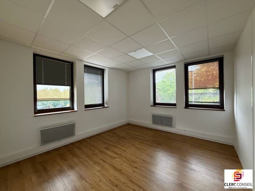 Location - Bureaux 339m² - Mont-saint-aignan
