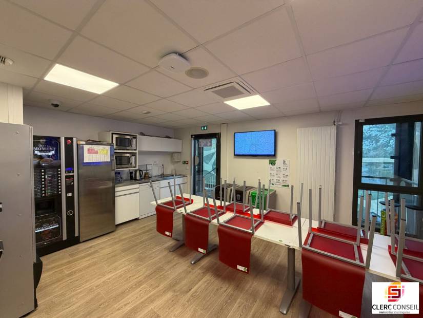 Location - Bureaux 243m² - Mont-saint-aignan