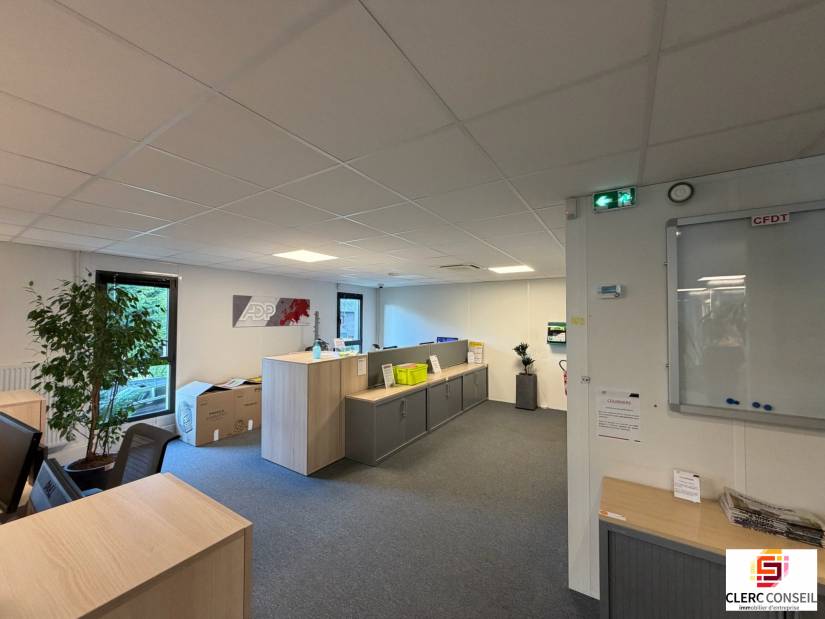 Location - Bureaux 243m² - Mont-saint-aignan