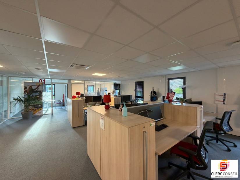 Location - Bureaux 243m² - Mont-saint-aignan