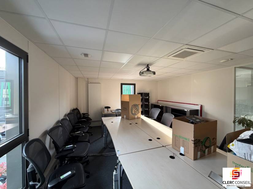 Location - Bureaux 243m² - Mont-saint-aignan