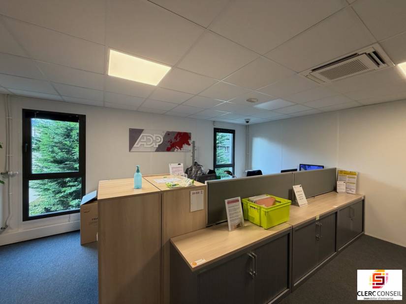 Location - Bureaux 243m² - Mont-saint-aignan