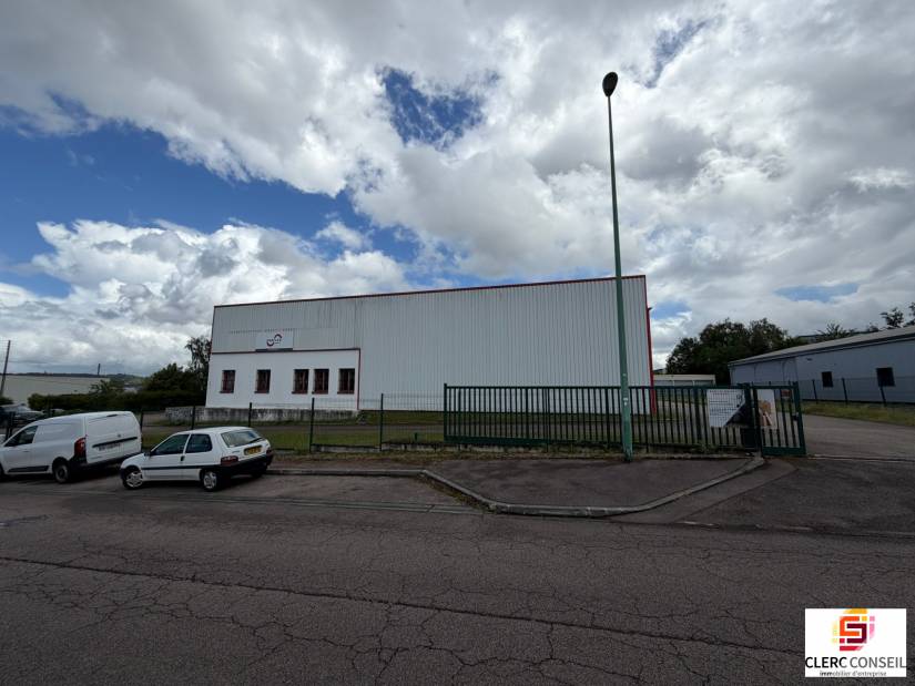 Vente - Local d'activité 2420m² - Saint-Étienne-du-rouvray