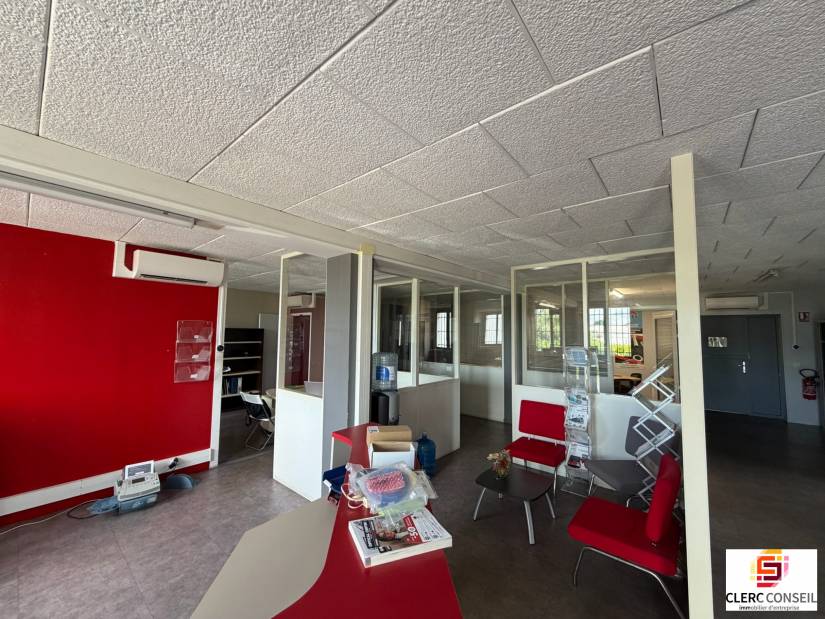Vente - Local d'activité 2420m² - Saint-Étienne-du-rouvray