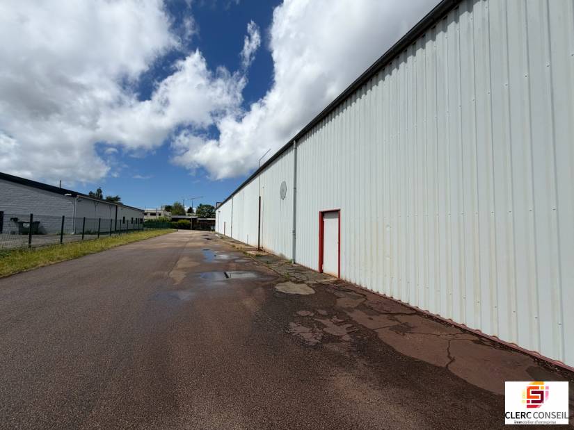 Vente - Local d'activité 2420m² - Saint-Étienne-du-rouvray