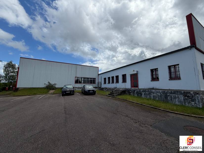 Vente - Local d'activité 2420m² - Saint-Étienne-du-rouvray