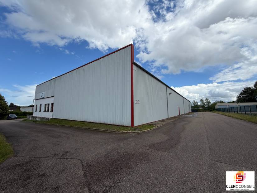 Vente - Local d'activité 2420m² - Saint-Étienne-du-rouvray