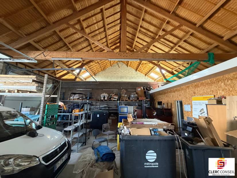 Location - Local d'activité 288m² - Saint-jacques-sur-darnétal