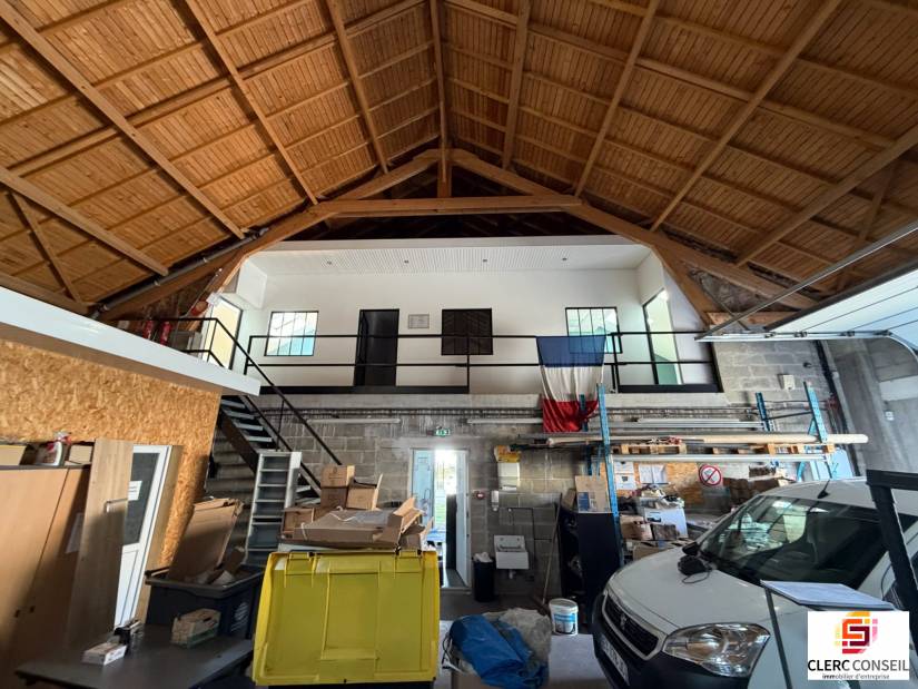 Location - Local d'activité 288m² - Saint-jacques-sur-darnétal