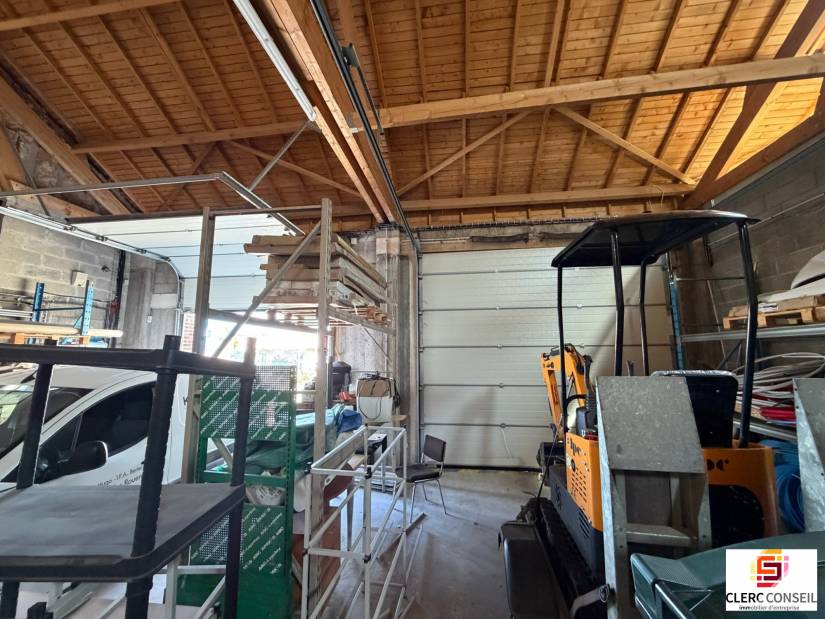 Location - Local d'activité 288m² - Saint-jacques-sur-darnétal
