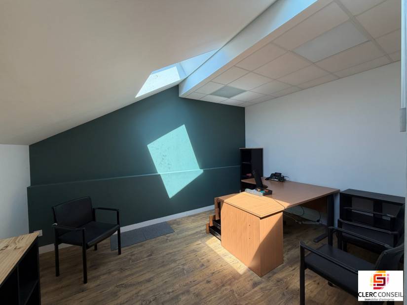 Location - Local d'activité 288m² - Saint-jacques-sur-darnétal