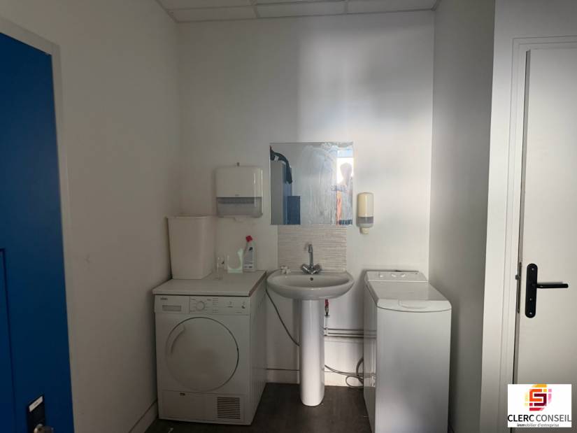 Location - Local d'activité 288m² - Saint-jacques-sur-darnétal