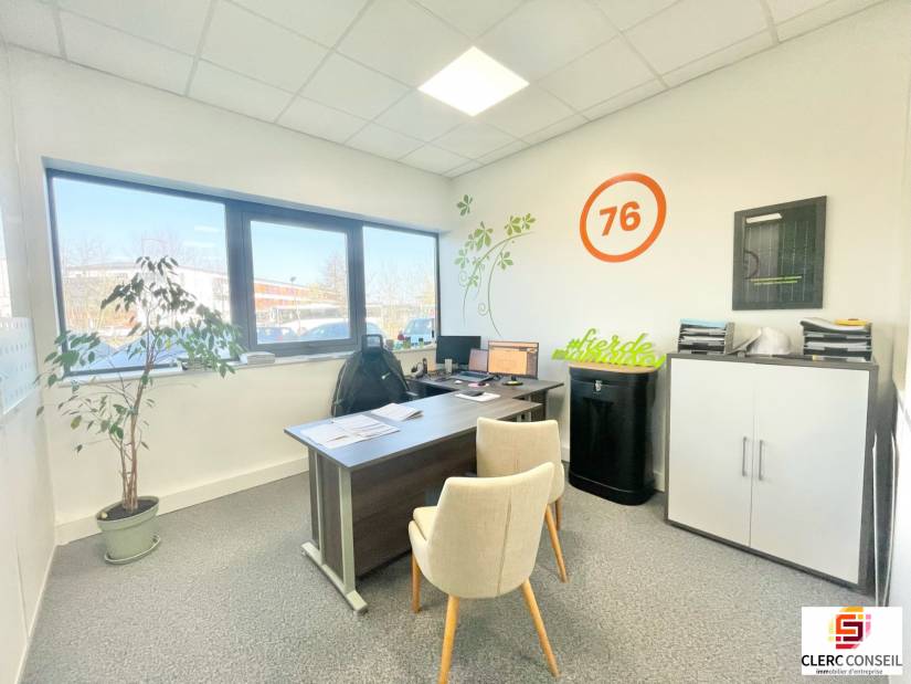 Location - Bureaux 143m² - Isneauville