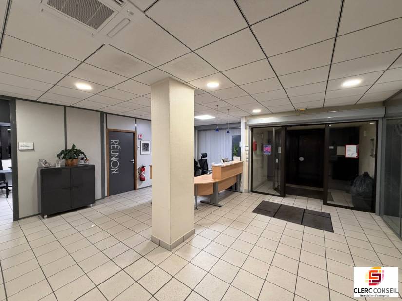 Vente - Bureaux 549m² - Mont-saint-aignan