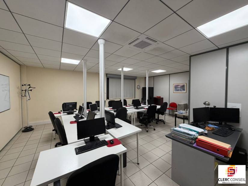 Vente - Bureaux 549m² - Mont-saint-aignan