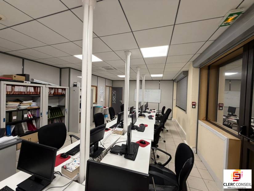 Vente - Bureaux 549m² - Mont-saint-aignan