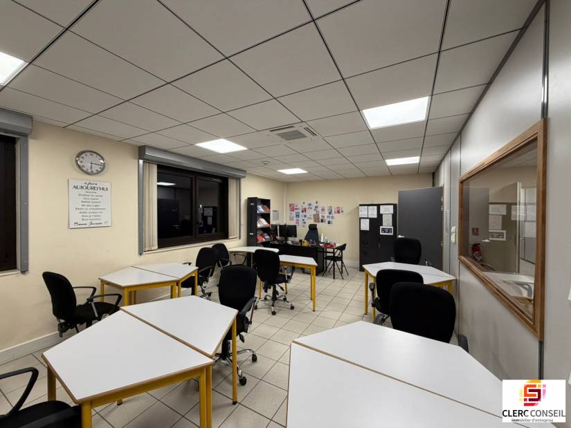 Vente - Bureaux 549m² - Mont-saint-aignan