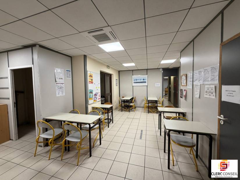 Vente - Bureaux 549m² - Mont-saint-aignan