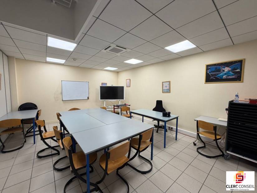 Vente - Bureaux 549m² - Mont-saint-aignan