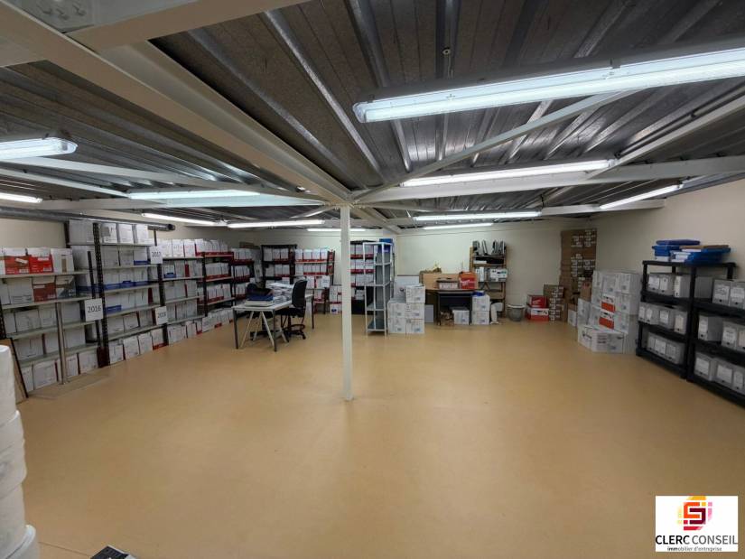 Vente - Bureaux 549m² - Mont-saint-aignan