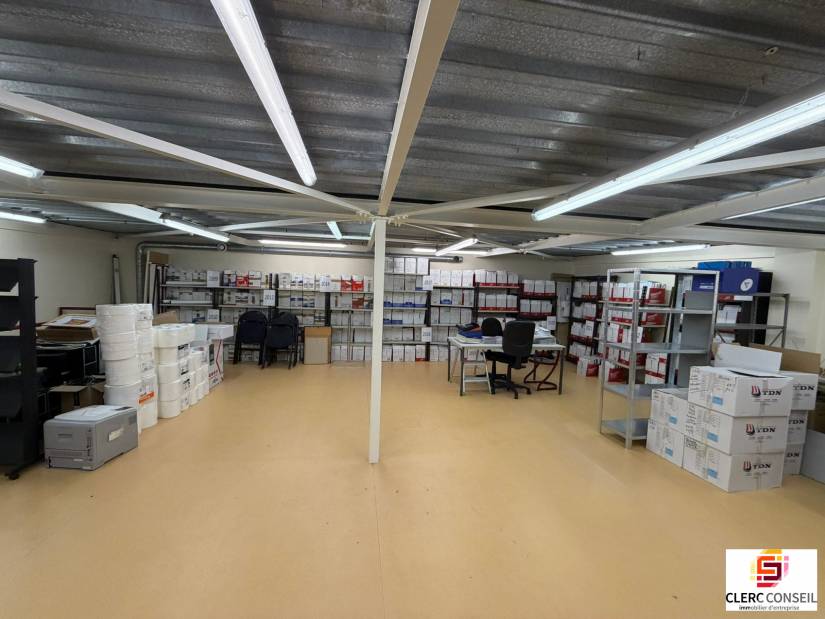 Vente - Bureaux 549m² - Mont-saint-aignan