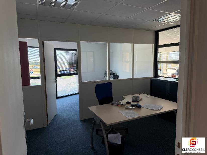 Location - Bureaux 209m² - Belbeuf